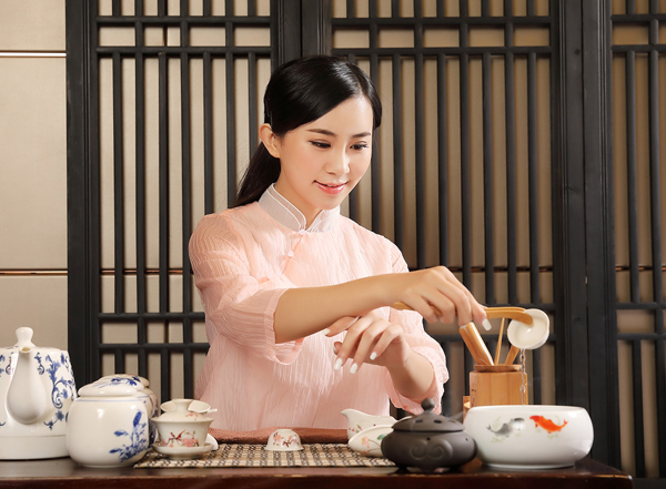 经常去南京建邺靠谱男士会馆，这家私藏已久的店推荐给你